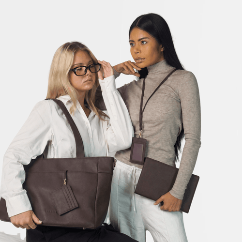 The Signet Set - Relano